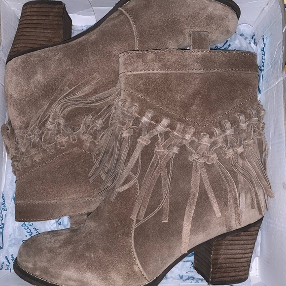 Sbicca Western Heeled Booties - Picture 3 of 4